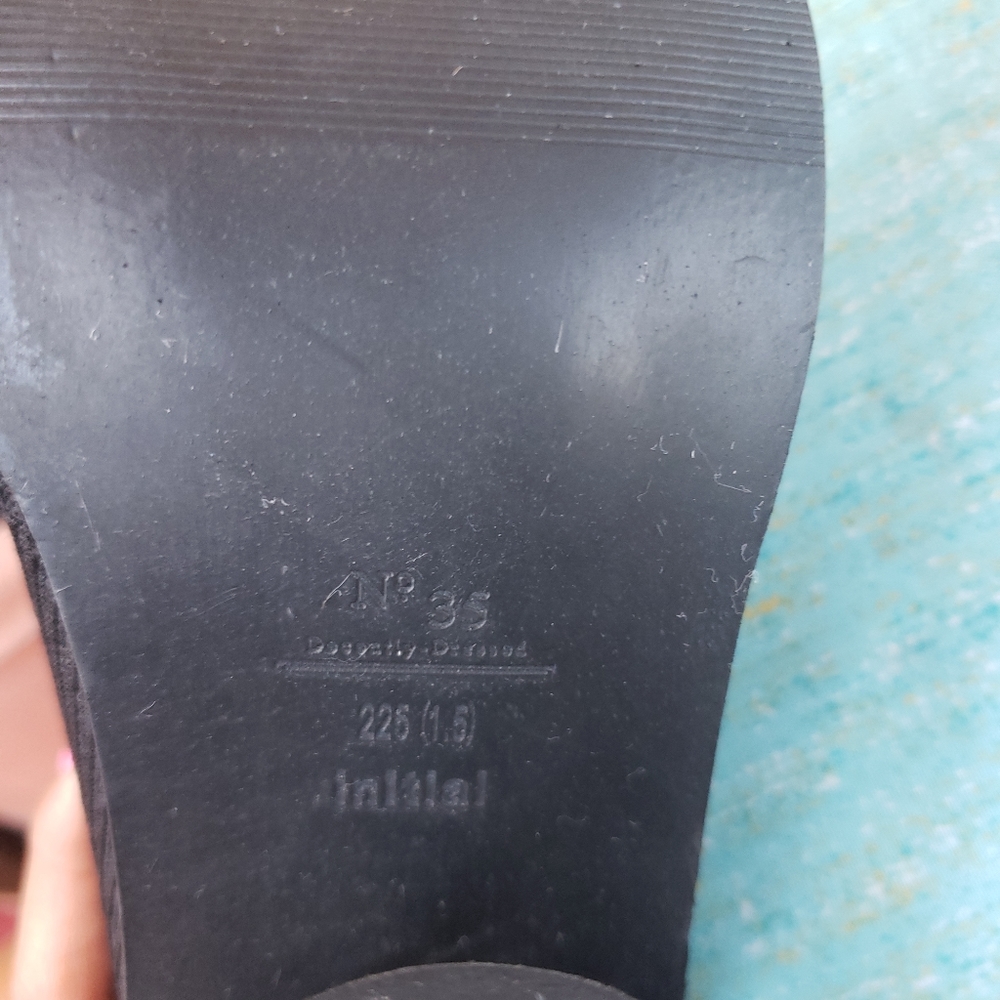 Initial boots - Picture 7 of 9